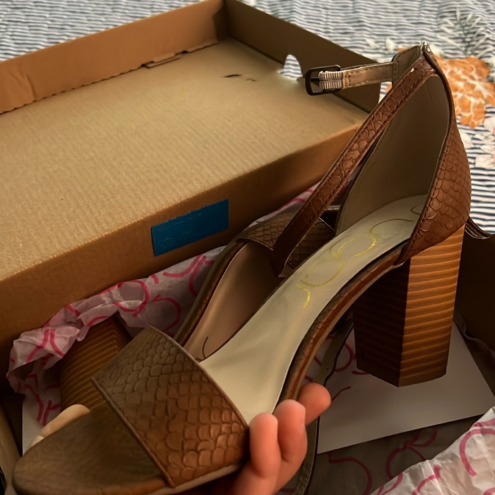 Sugar sandals